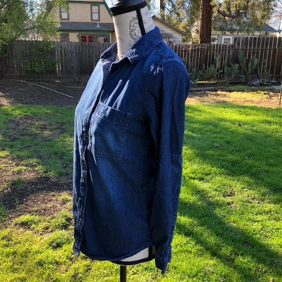 Banana Republic Denim Button Up Shirt - Picture 2 of 8